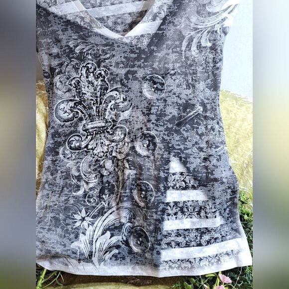 Graphic Tee California Blue  EUC - Picture 2 of 9